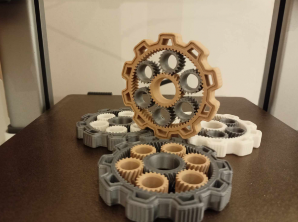 Kinetic Planetary Gear Spinner